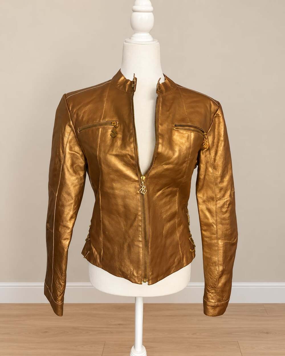 Rocawear Jacket Size L Metallic Gold Faux Leather Chain Accents